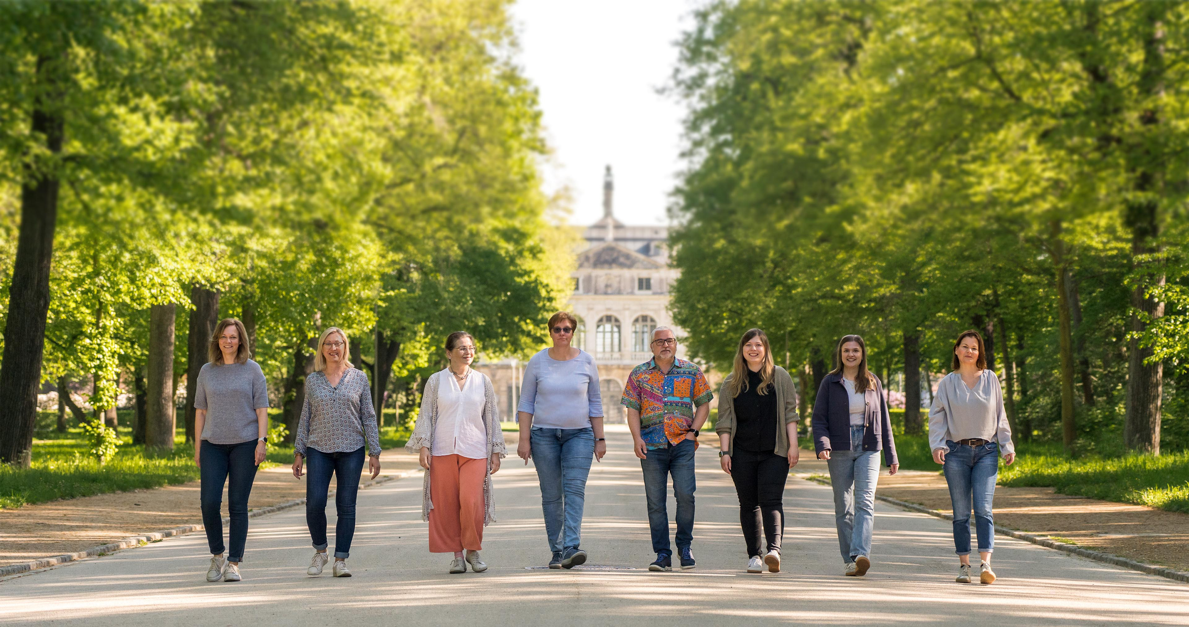 ab'ovo Teamfoto im großen Garten in Dresden